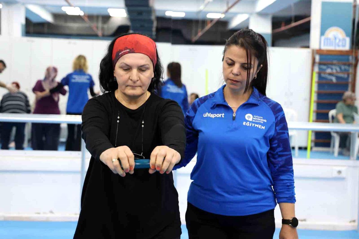 Parkinson Hastalarına Özel Eğitim: ASFİM’de Hayatı Kolaylaştıran Egzersizler Anlatıldı